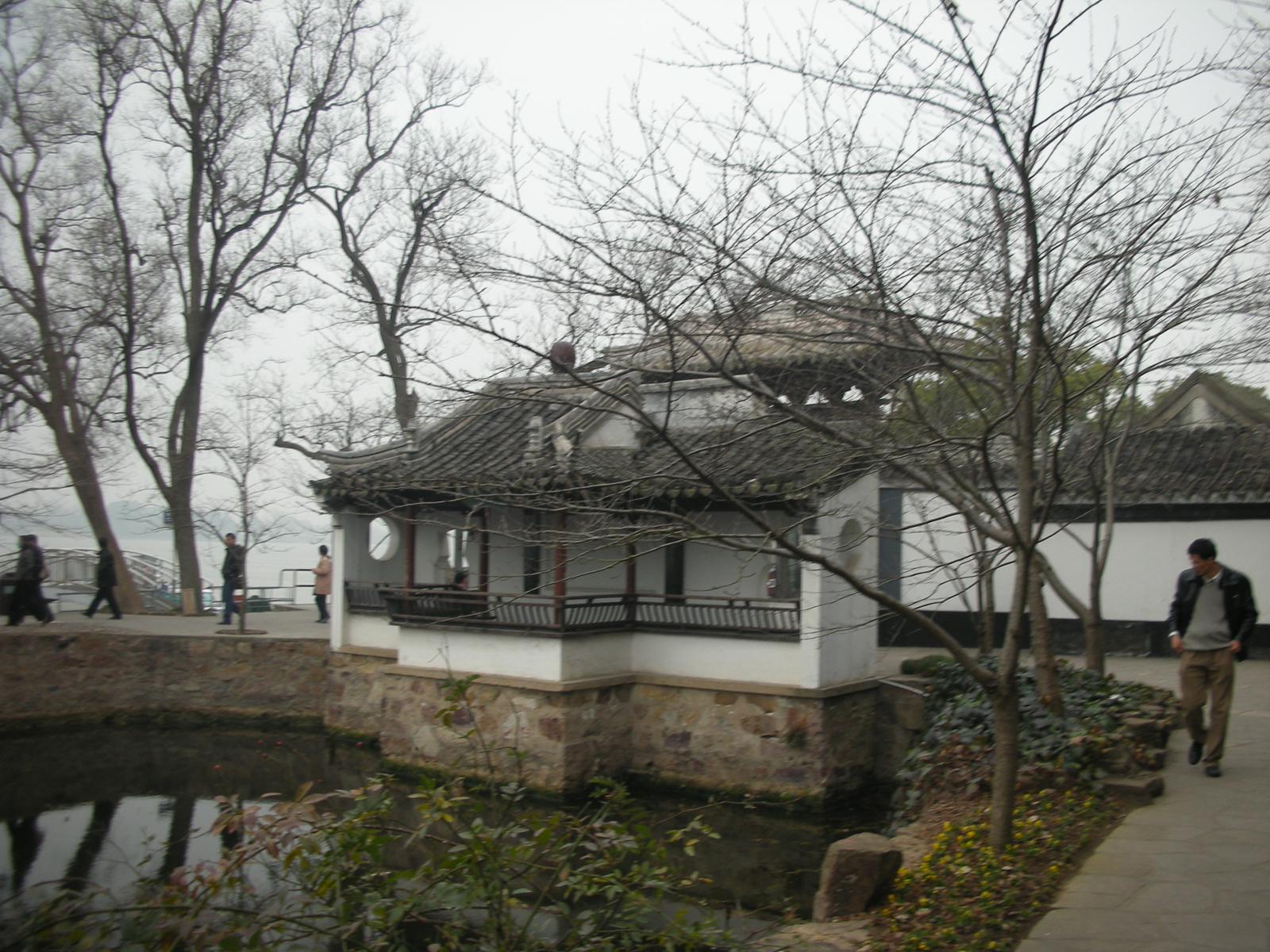 2000年ほど前は錫(スズ)の産地だったが、今は錫がない無錫(その2..無錫を代表する観光地である太湖)